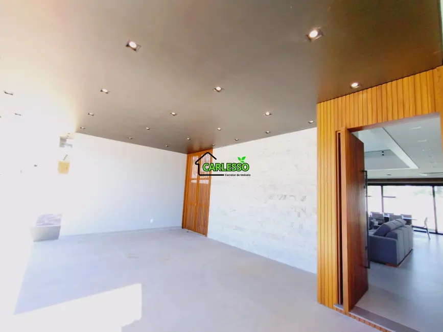 Casa com 5 quartos à venda, 381m2 em Camobi, Santa Maria - RS - imagem 4 Foto 4 de Casa com 5 quartos à venda, 381m2 em Camobi, Santa Maria - RS