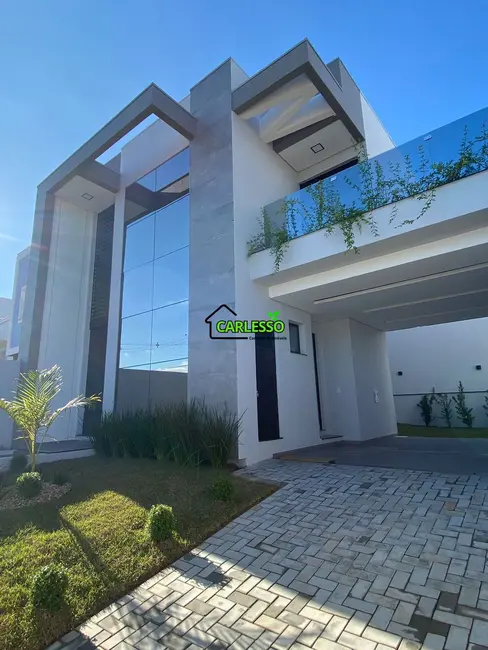 Foto 1 de Casa com 2 quartos à venda, 121m2 em Passo Fundo - RS