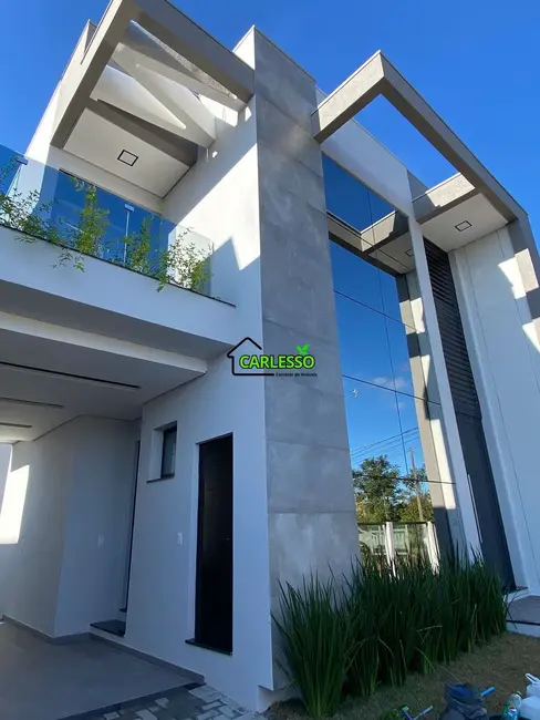 Foto 2 de Casa com 2 quartos à venda, 110m2 em Passo Fundo - RS