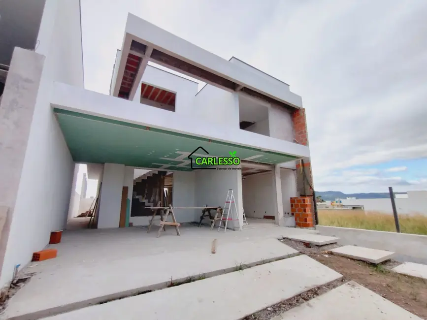 Casa com 4 quartos à venda, 204m2 em Pinheiro Machado, Santa Maria - RS - imagem 6 Foto 6 de Casa com 4 quartos à venda, 204m2 em Pinheiro Machado, Santa Maria - RS