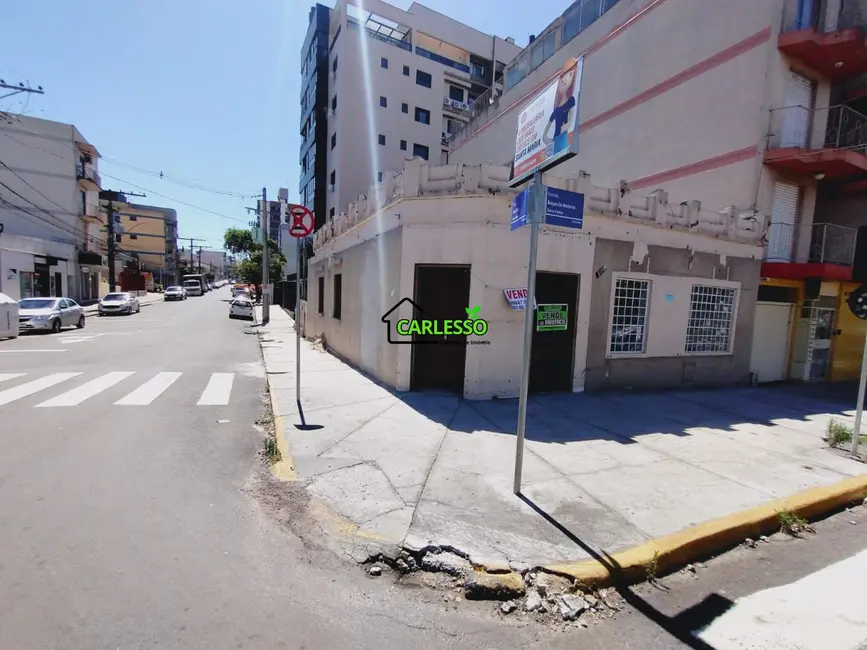Foto 1 de Loja com 2 quartos à venda, 157m2 em Nossa Senhora de Fátima, Santa Maria - RS