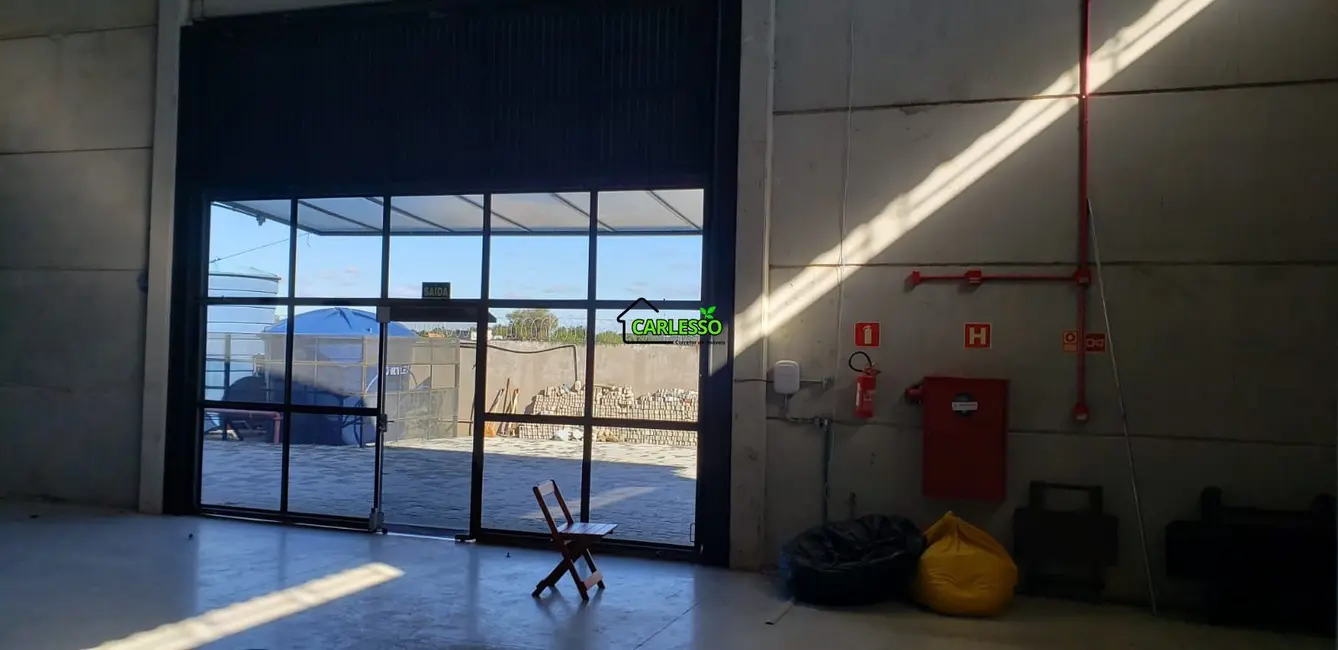 Armazém / Galpão com 3 quartos para alugar, 1000m2 em Urlândia, Santa Maria - RS - imagem 2 Foto 2 de Armazém / Galpão com 3 quartos para alugar, 1000m2 em Urlândia, Santa Maria - RS