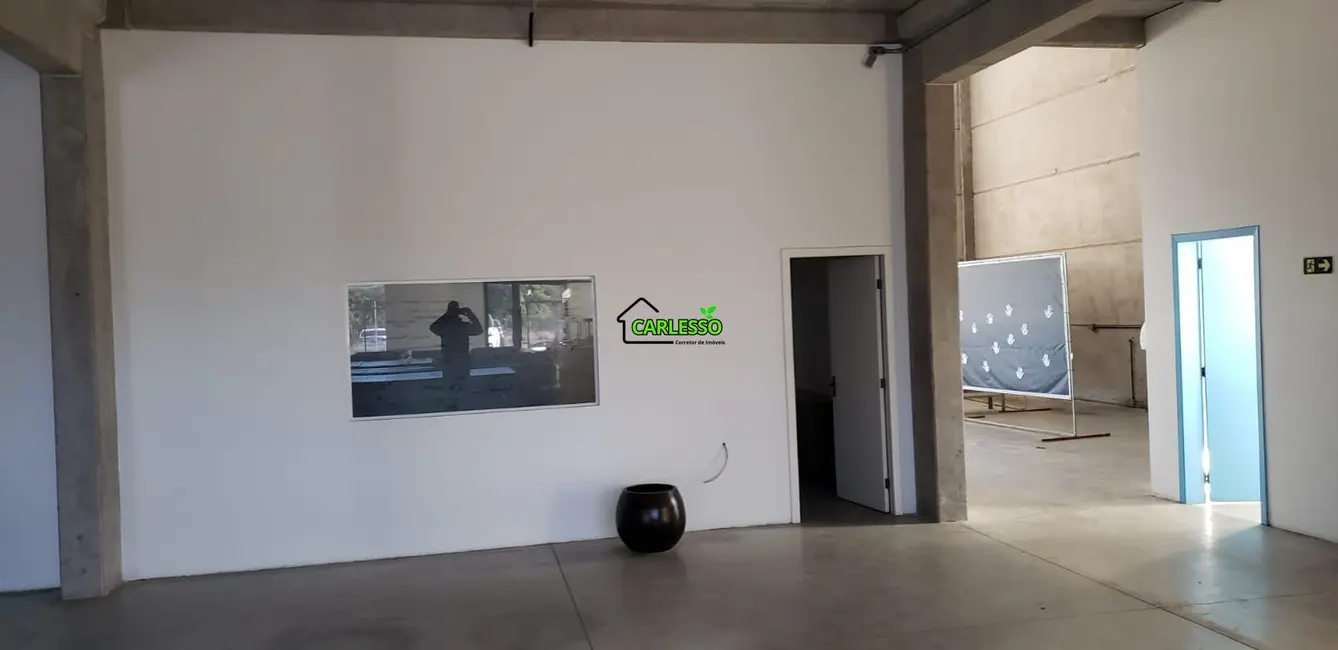 Armazém / Galpão com 3 quartos para alugar, 1000m2 em Urlândia, Santa Maria - RS - imagem 8 Foto 8 de Armazém / Galpão com 3 quartos para alugar, 1000m2 em Urlândia, Santa Maria - RS