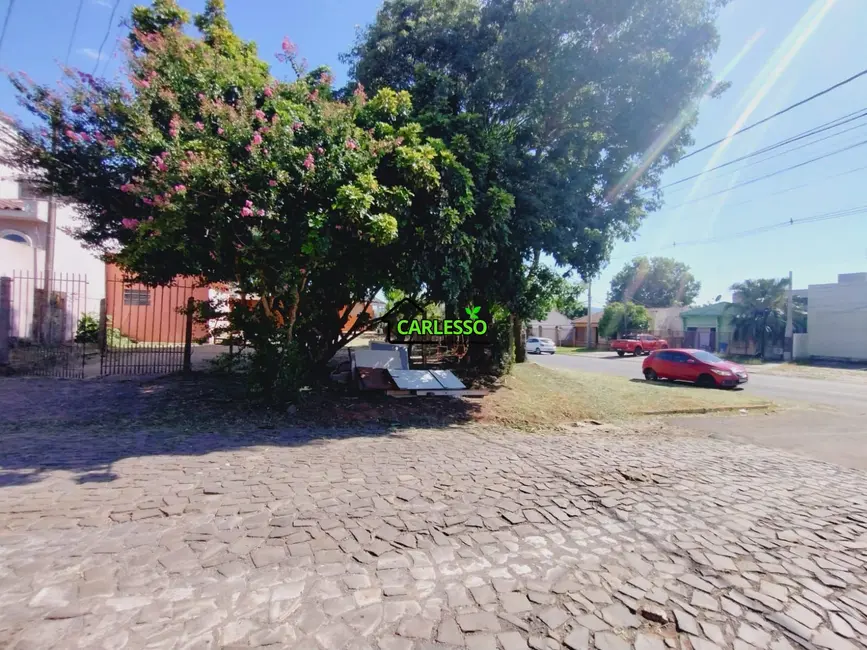 Foto 3 de Terreno / Lote à venda, 300m2 em Santa Maria - RS