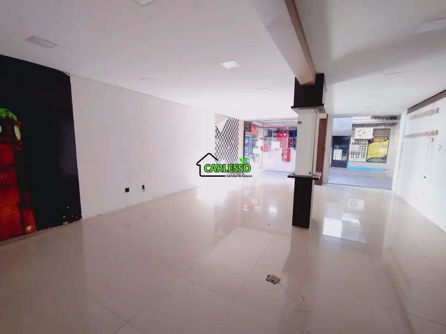 Foto 4 de Sala Comercial com 2 quartos para alugar, 85m2 em Tancredo Neves, Santa Maria - RS