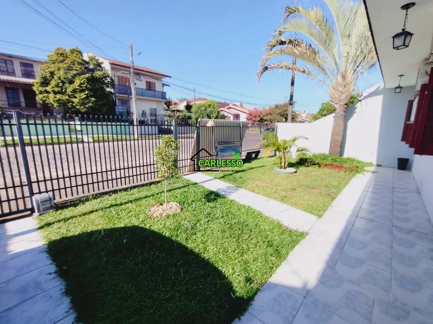 Foto 2 de Casa com 3 quartos à venda, 103m2 em Pinheiro Machado, Santa Maria - RS