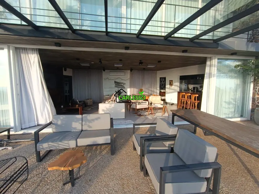 Foto 9 de Chácara com 3 quartos à venda, 300m2 em Santa Maria - RS