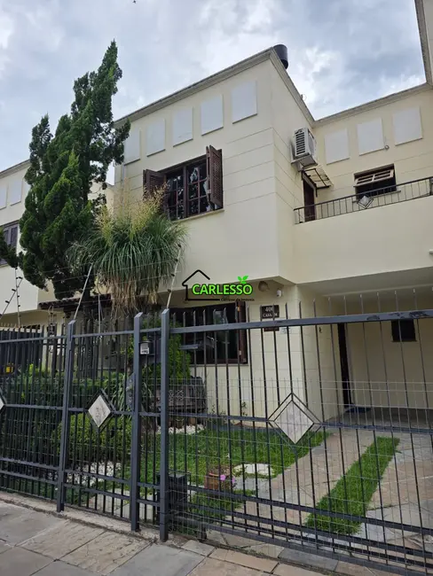 Foto 1 de Casa com 3 quartos à venda, 135m2 em Camobi, Santa Maria - RS