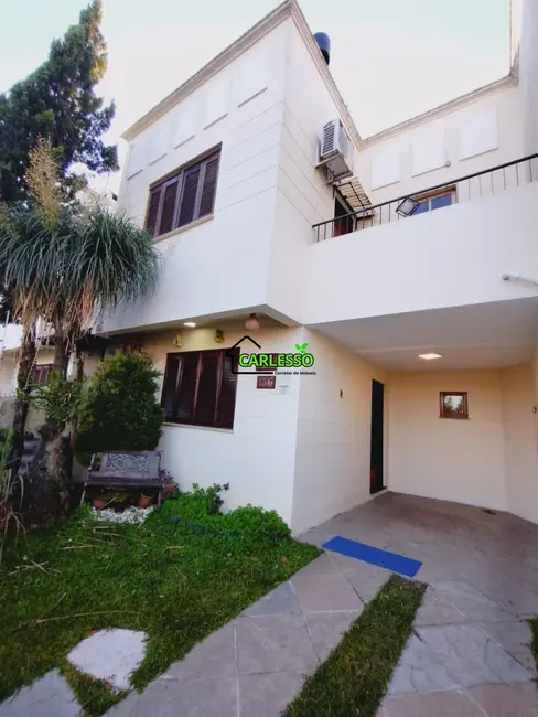 Foto 1 de Casa com 3 quartos à venda, 135m2 em Camobi, Santa Maria - RS