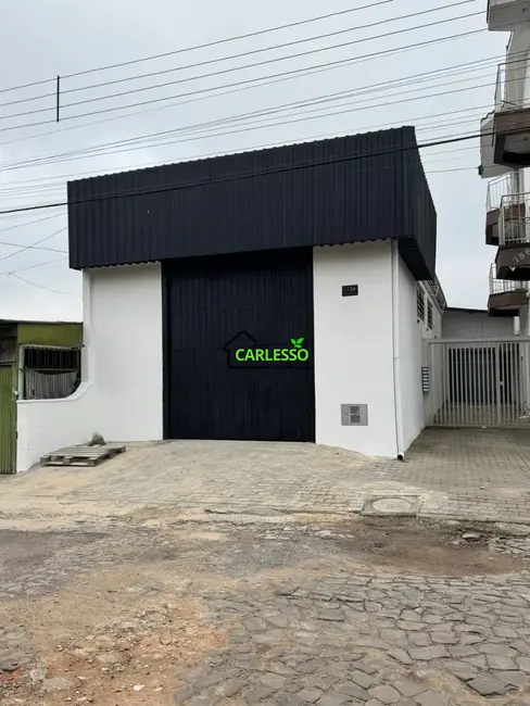 Armazém / Galpão com 1 quarto para alugar, 100m2 em Juscelino Kubitschek, Santa Maria - RS - imagem 2 Foto 2 de Armazém / Galpão com 1 quarto para alugar, 100m2 em Juscelino Kubitschek, Santa Maria - RS