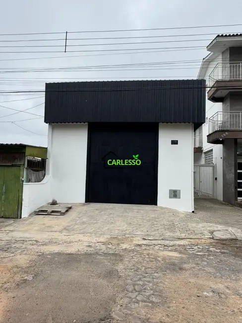 Armazém / Galpão com 1 quarto para alugar, 100m2 em Juscelino Kubitschek, Santa Maria - RS - imagem 3 Foto 3 de Armazém / Galpão com 1 quarto para alugar, 100m2 em Juscelino Kubitschek, Santa Maria - RS