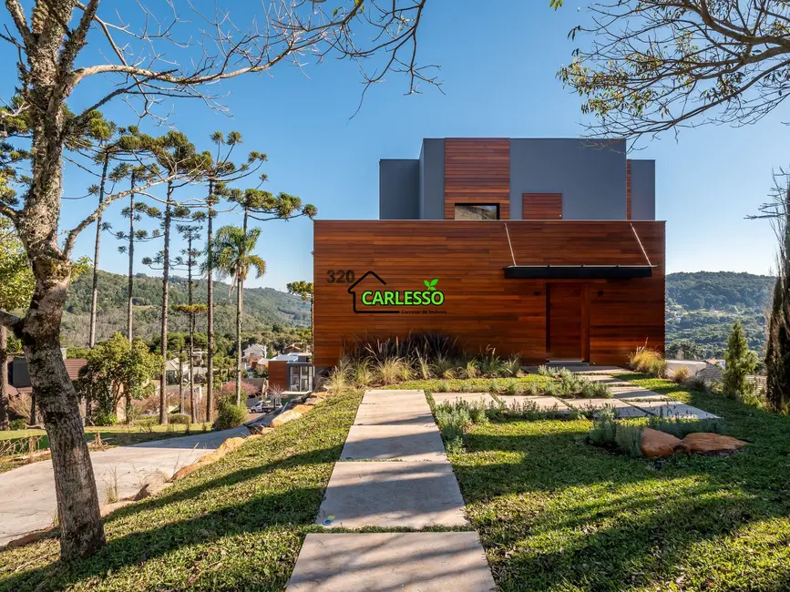 Casa com 5 quartos à venda, 580m2 em Gramado - RS - imagem 1 Foto 1 de Casa com 5 quartos à venda, 580m2 em Gramado - RS