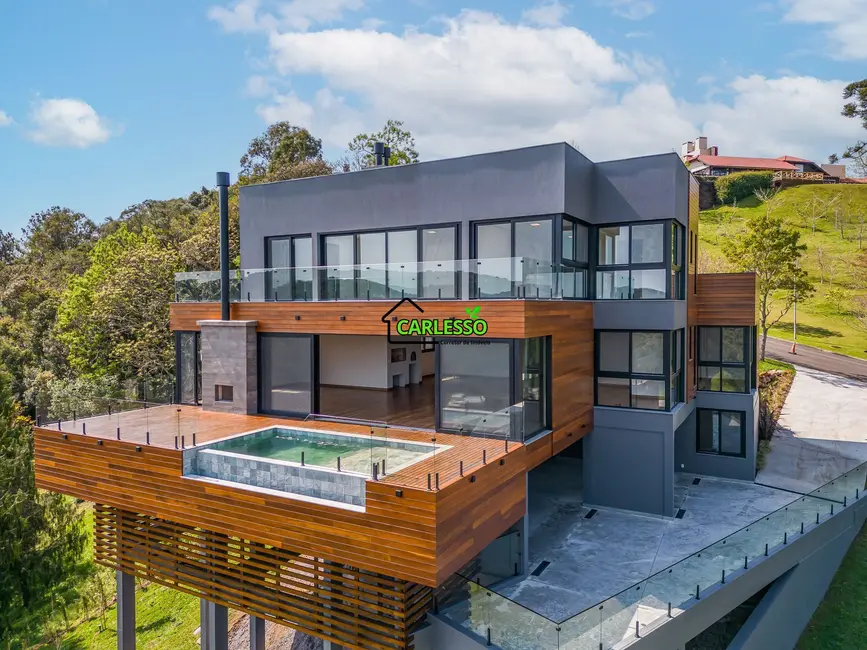 Casa com 5 quartos à venda, 580m2 em Gramado - RS - imagem 7 Foto 7 de Casa com 5 quartos à venda, 580m2 em Gramado - RS