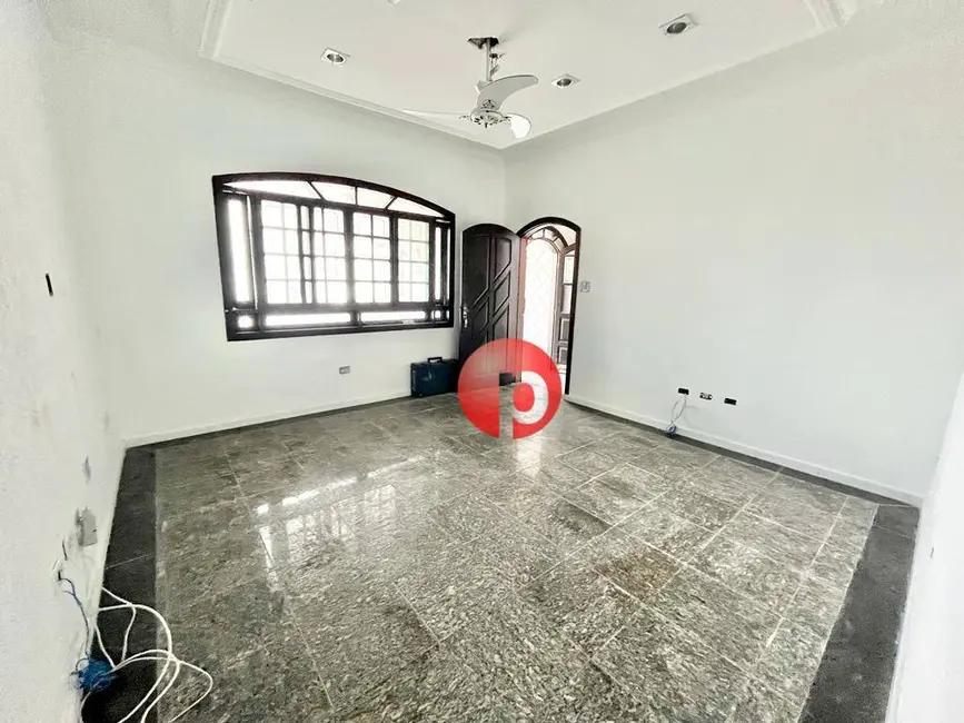 Casa com 3 quartos à venda, 210m2 em Praia Grande - SP - imagem 5 Foto 5 de Casa com 3 quartos à venda, 210m2 em Praia Grande - SP