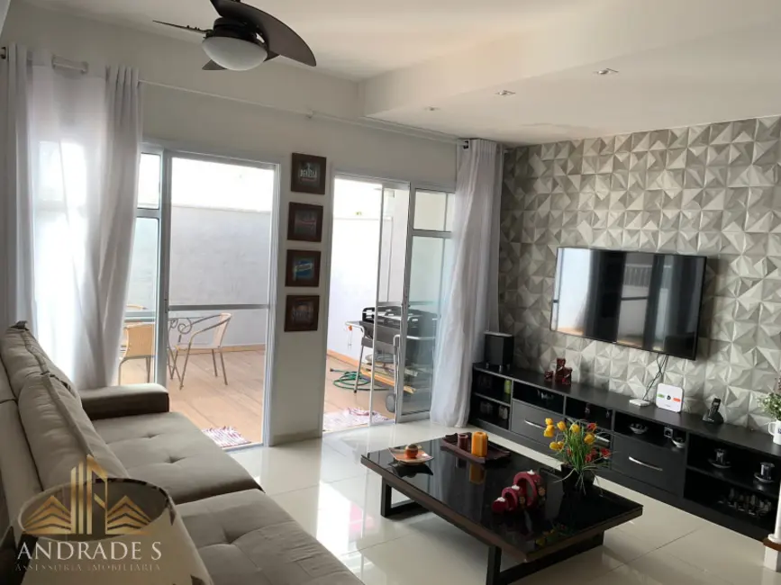 Foto 2 de Casa de Condomínio com 3 quartos à venda, 168m2 em Recreio dos Bandeirantes, Rio De Janeiro - RJ