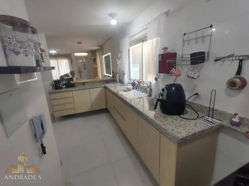 Casa de Condomínio com 4 quartos à venda, 199m2 em Vargem Grande, Rio De Janeiro - RJ - imagem 5 Foto 5 de Casa de Condomínio com 4 quartos à venda, 199m2 em Vargem Grande, Rio De Janeiro - RJ