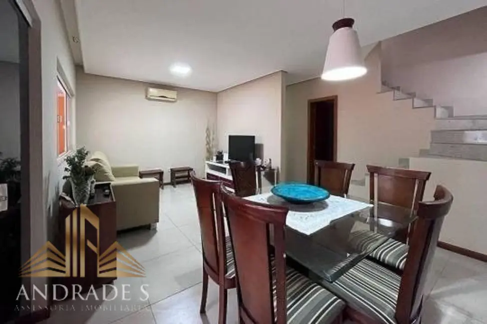 Casa de Condomínio com 3 quartos à venda, 200m2 em Vargem Grande, Rio De Janeiro - RJ - imagem 3 Foto 3 de Casa de Condomínio com 3 quartos à venda, 200m2 em Vargem Grande, Rio De Janeiro - RJ