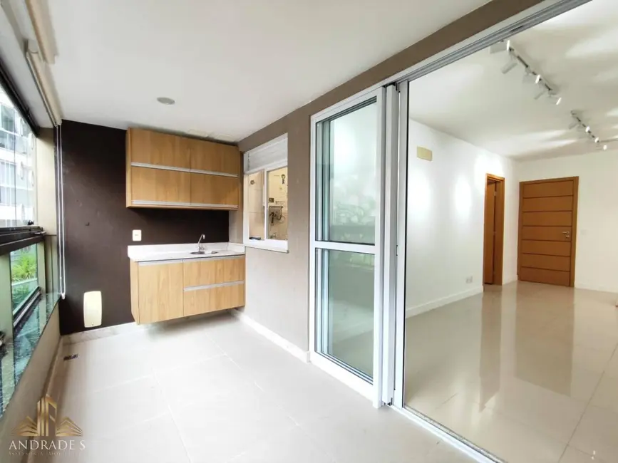 Apartamento com 2 quartos para alugar, 70m2 em Recreio dos Bandeirantes, Rio De Janeiro - RJ - imagem 4 Foto 4 de Apartamento com 2 quartos para alugar, 70m2 em Recreio dos Bandeirantes, Rio De Janeiro - RJ