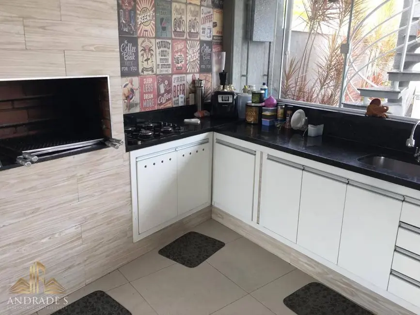 Casa de Condomínio com 4 quartos à venda, 233m2 em Recreio dos Bandeirantes, Rio De Janeiro - RJ - imagem 8 Foto 8 de Casa de Condomínio com 4 quartos à venda, 233m2 em Recreio dos Bandeirantes, Rio De Janeiro - RJ