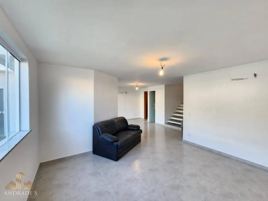 Casa de Condomínio com 4 quartos à venda, 175m2 em Vargem Pequena, Rio De Janeiro - RJ - imagem 3 Foto 3 de Casa de Condomínio com 4 quartos à venda, 175m2 em Vargem Pequena, Rio De Janeiro - RJ