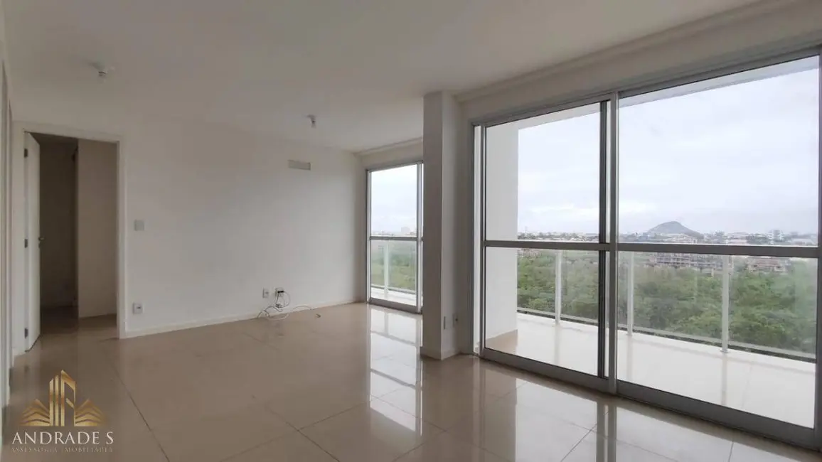 Cobertura com 3 quartos para alugar, 171m2 em Recreio dos Bandeirantes, Rio De Janeiro - RJ - imagem 5 Foto 5 de Cobertura com 3 quartos para alugar, 171m2 em Recreio dos Bandeirantes, Rio De Janeiro - RJ