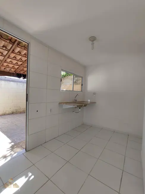 Foto 4 de Casa de Condomínio com 2 quartos para alugar, 65m2 em Guaratiba, Rio De Janeiro - RJ