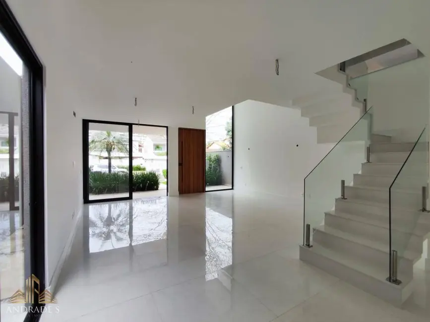 Casa de Condomínio com 4 quartos à venda, 350m2 em Barra da Tijuca, Rio De Janeiro - RJ - imagem 6 Foto 6 de Casa de Condomínio com 4 quartos à venda, 350m2 em Barra da Tijuca, Rio De Janeiro - RJ