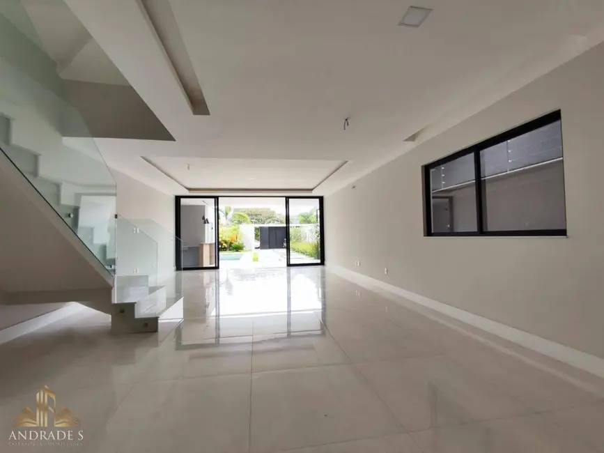 Casa de Condomínio com 4 quartos à venda, 350m2 em Barra da Tijuca, Rio De Janeiro - RJ - imagem 4 Foto 4 de Casa de Condomínio com 4 quartos à venda, 350m2 em Barra da Tijuca, Rio De Janeiro - RJ