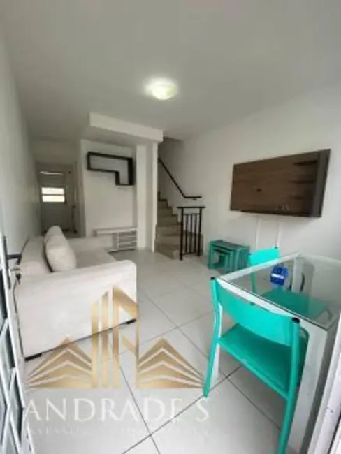 Foto 2 de Casa de Condomínio com 2 quartos à venda, 63m2 em Vargem Pequena, Rio De Janeiro - RJ