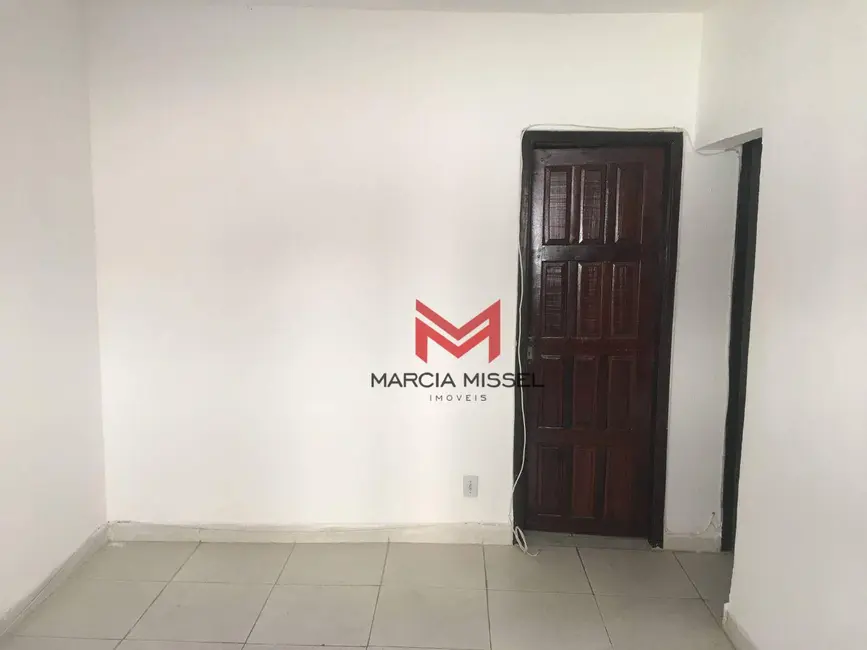 Casa com 2 quartos para alugar, 525m2 em Centro, Nova Iguacu - RJ - imagem 4 Foto 4 de Casa com 2 quartos para alugar, 525m2 em Centro, Nova Iguacu - RJ