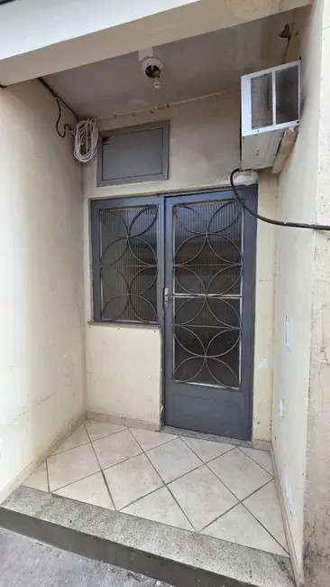 Casa com 1 quarto para alugar, 33m2 em Califórnia, Nova Iguacu - RJ - imagem 3 Foto 3 de Casa com 1 quarto para alugar, 33m2 em Califórnia, Nova Iguacu - RJ