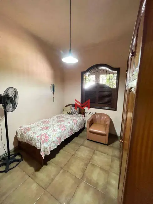 Casa com 2 quartos à venda, 525m2 em Caonze, Nova Iguacu - RJ - imagem 7 Foto 7 de Casa com 2 quartos à venda, 525m2 em Caonze, Nova Iguacu - RJ