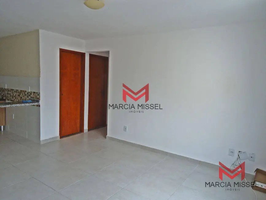 Foto 2 de Apartamento com 2 quartos para alugar, 70m2 em Alvarez, Nova Iguacu - RJ