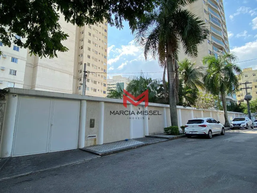 Casa com 4 quartos à venda e para alugar, 969m2 em Centro, Nova Iguacu - RJ - imagem 3 Foto 3 de Casa com 4 quartos à venda e para alugar, 969m2 em Centro, Nova Iguacu - RJ