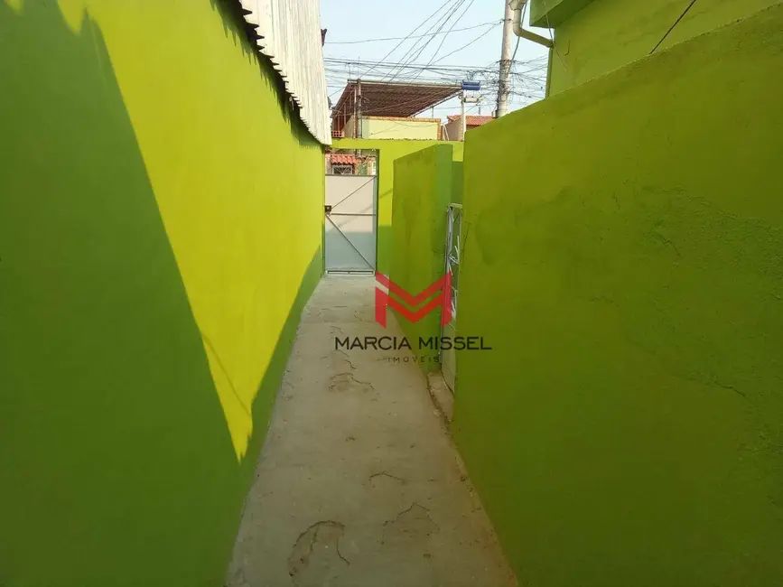 Foto 2 de Casa com 2 quartos para alugar, 360m2 em Jardim Alvorada, Nova Iguacu - RJ