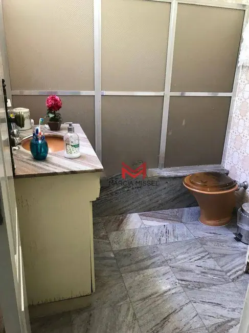 Casa com 4 quartos à venda e para alugar, 300m2 em Nova Iguacu - RJ - imagem 3 Foto 3 de Casa com 4 quartos à venda e para alugar, 300m2 em Nova Iguacu - RJ