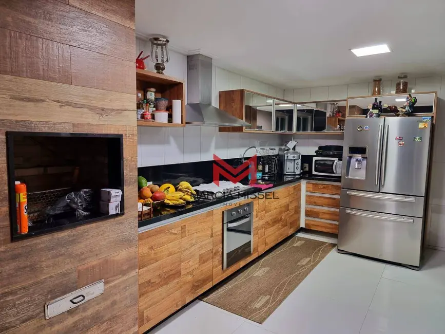 Casa de Condomínio com 4 quartos à venda e para alugar, 200m2 em Duque Estrada, Nova Iguacu - RJ - imagem 8 Foto 8 de Casa de Condomínio com 4 quartos à venda e para alugar, 200m2 em Duque Estrada, Nova Iguacu - RJ