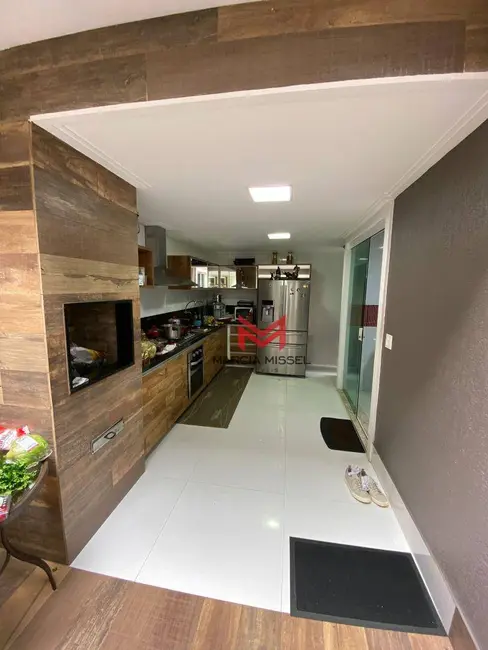 Casa de Condomínio com 4 quartos à venda e para alugar, 200m2 em Duque Estrada, Nova Iguacu - RJ - imagem 9 Foto 9 de Casa de Condomínio com 4 quartos à venda e para alugar, 200m2 em Duque Estrada, Nova Iguacu - RJ