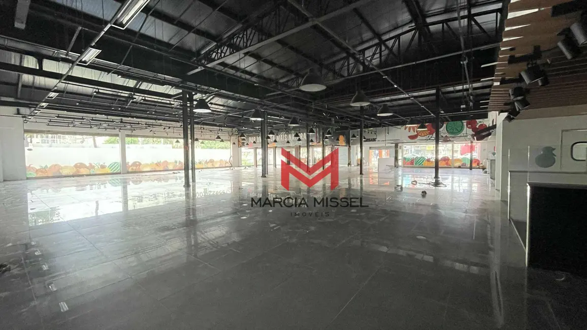 Loja à venda, 2700m2 em Centro, Nova Iguacu - RJ - imagem 4 Foto 4 de Loja à venda, 2700m2 em Centro, Nova Iguacu - RJ