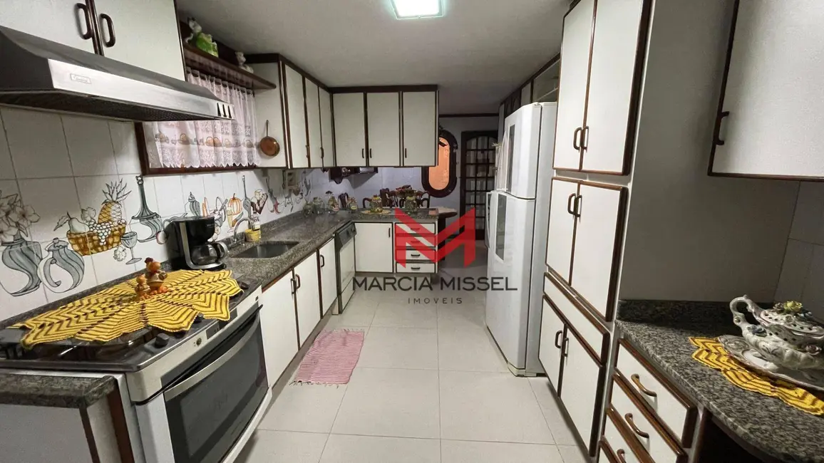 Apartamento com 3 quartos à venda, 600m2 em Centro, Nova Iguacu - RJ - imagem 7 Foto 7 de Apartamento com 3 quartos à venda, 600m2 em Centro, Nova Iguacu - RJ