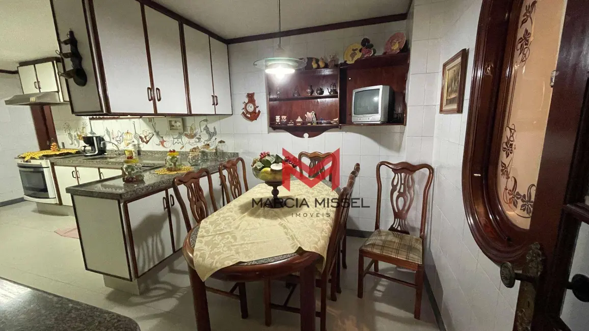 Apartamento com 3 quartos à venda, 600m2 em Centro, Nova Iguacu - RJ - imagem 9 Foto 9 de Apartamento com 3 quartos à venda, 600m2 em Centro, Nova Iguacu - RJ