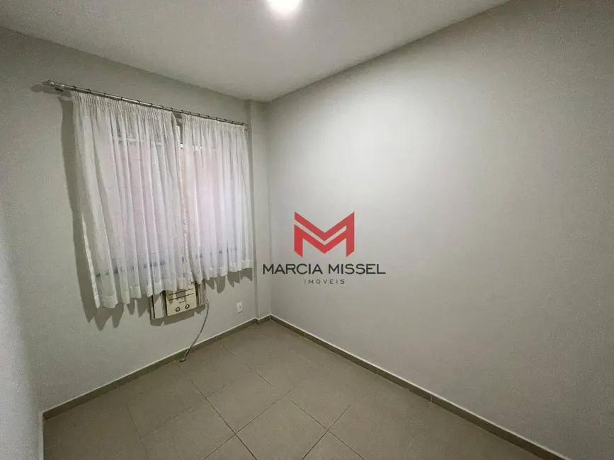 Casa de Condomínio com 5 quartos à venda, 200m2 em Duque Estrada, Nova Iguacu - RJ - imagem 5 Foto 5 de Casa de Condomínio com 5 quartos à venda, 200m2 em Duque Estrada, Nova Iguacu - RJ