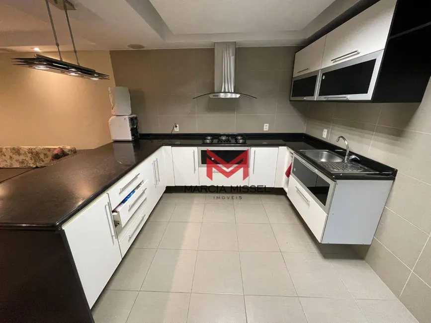 Casa de Condomínio com 5 quartos à venda, 200m2 em Duque Estrada, Nova Iguacu - RJ - imagem 8 Foto 8 de Casa de Condomínio com 5 quartos à venda, 200m2 em Duque Estrada, Nova Iguacu - RJ
