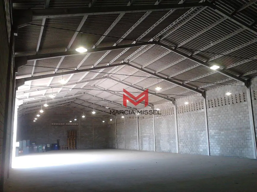 Foto 3 de Armazém / Galpão para alugar, 2715m2 em Rocha Sobrinho, Mesquita - RJ