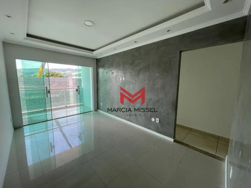 Foto 2 de Apartamento com 2 quartos para alugar, 80m2 em Comendador Soares, Nova Iguacu - RJ