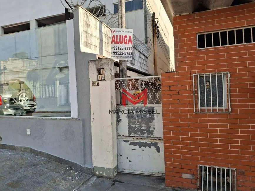 Foto 1 de Casa com 1 quarto para alugar, 51m2 em Califórnia, Nova Iguacu - RJ