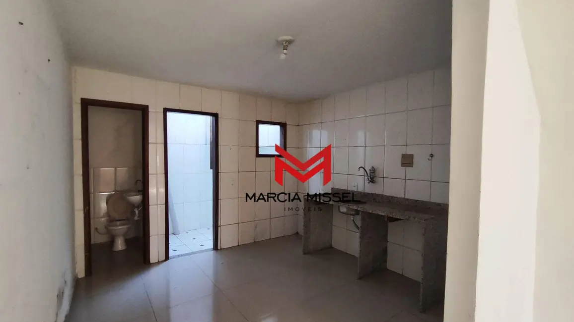Foto 6 de Casa com 2 quartos para alugar, 500m2 em Jardim Alvorada, Nova Iguacu - RJ
