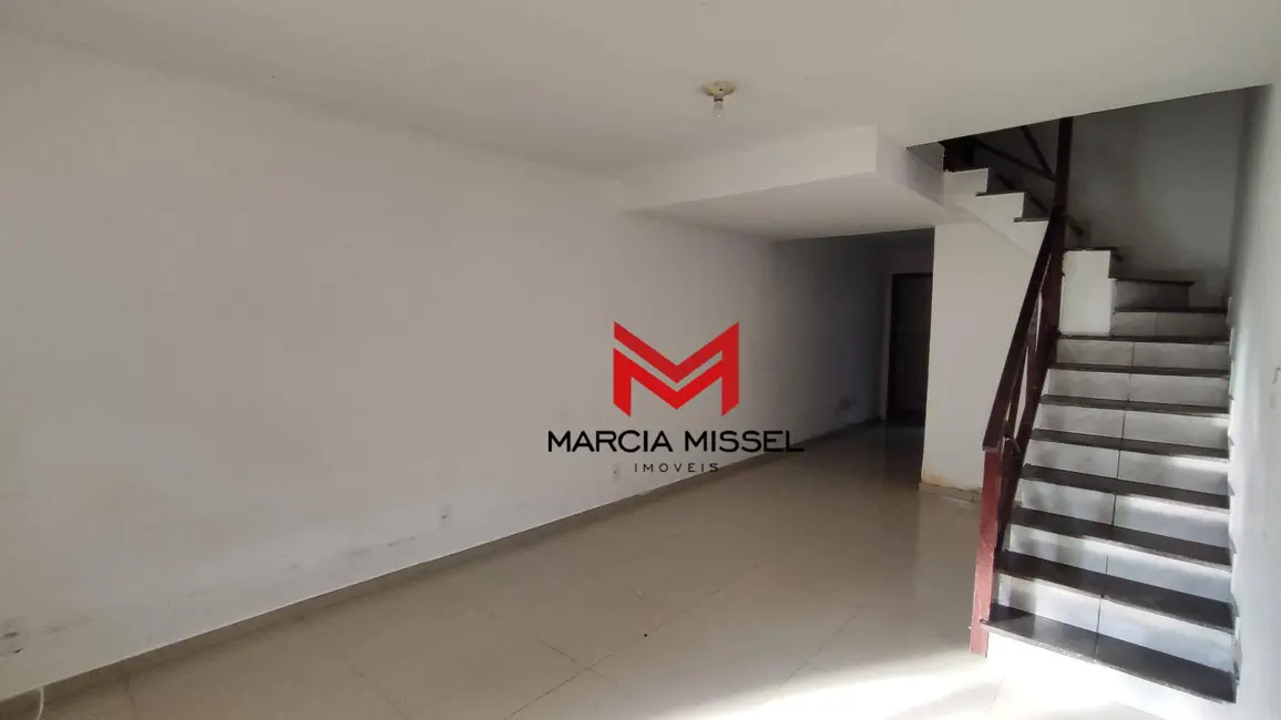 Foto 3 de Casa com 2 quartos para alugar, 500m2 em Jardim Alvorada, Nova Iguacu - RJ