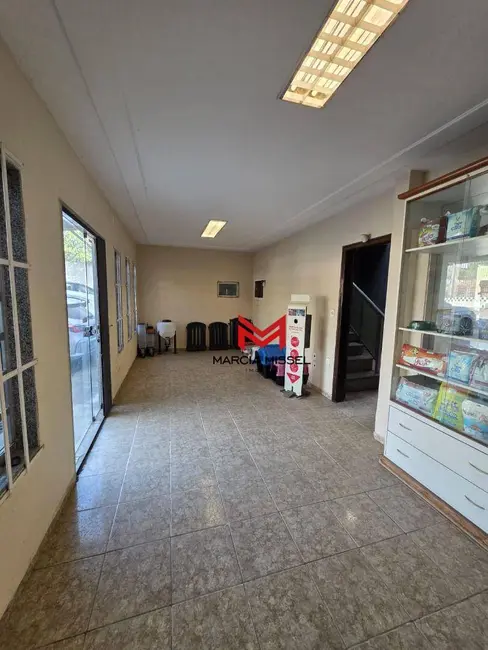 Foto 2 de Armazém / Galpão à venda e para alugar, 1131m2 em Comendador Soares, Nova Iguacu - RJ