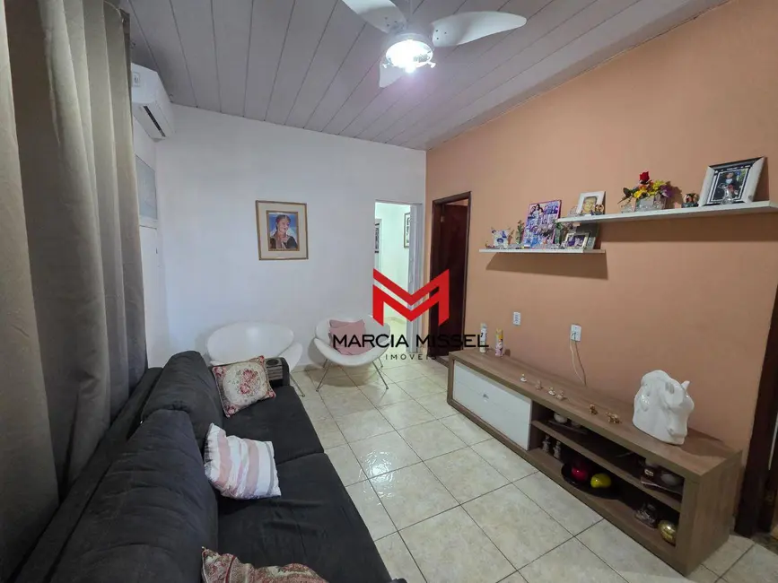 Casa com 4 quartos à venda, 406m2 em Vila Treze de Maio, Nova Iguacu - RJ - imagem 5 Foto 5 de Casa com 4 quartos à venda, 406m2 em Vila Treze de Maio, Nova Iguacu - RJ